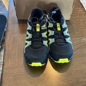 NWT Kids Salomon Speedcross J Size 2